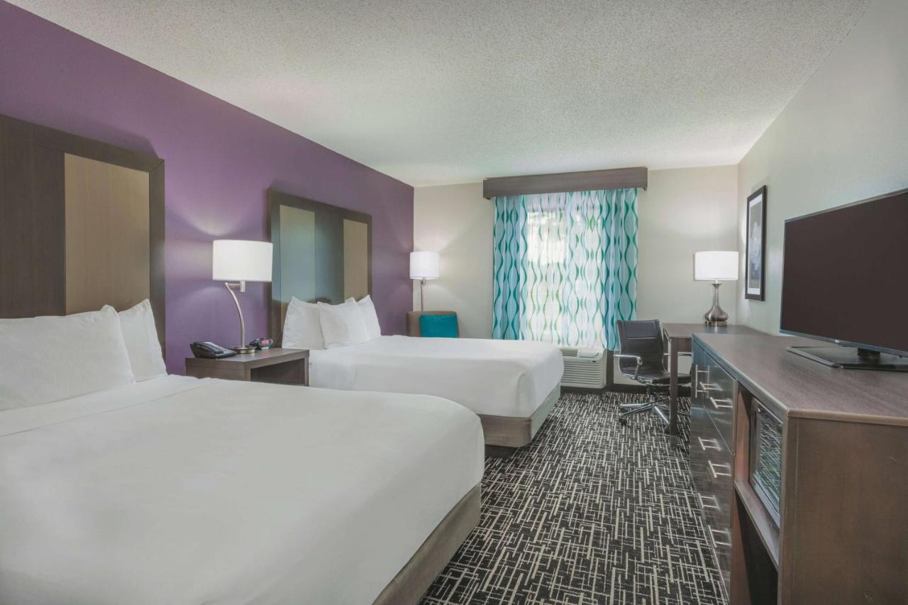 Queen Room with Two Queen Beds - Mobility Access/Non-Smoking at La Quinta Inn & Suites by Wyndham Covington