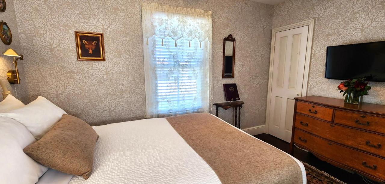 | The Mason Cottage Downtown