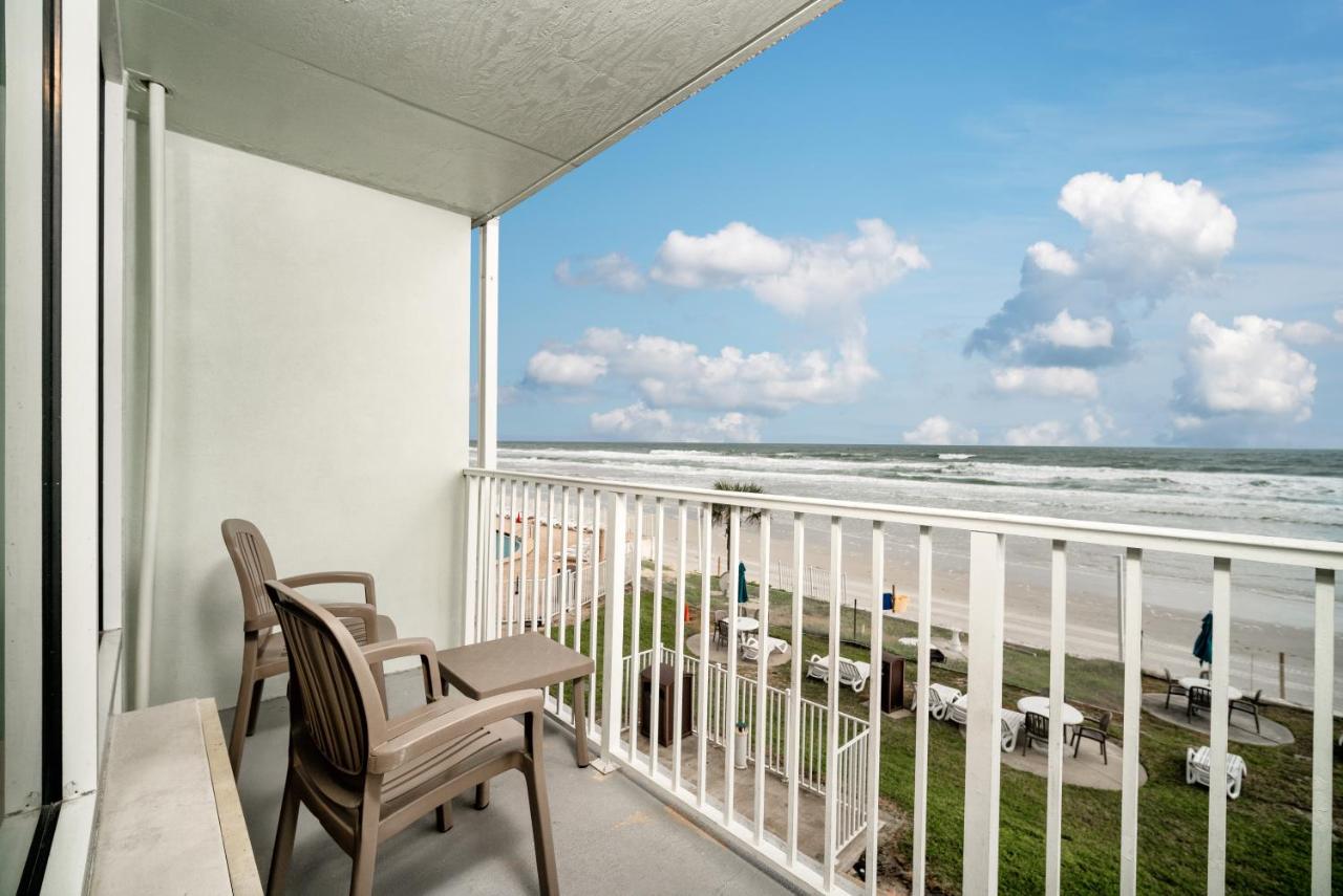 Oceanfront Kitchenette Room - One King Bed and One Sofabed at Perry's Ocean Edge Resort