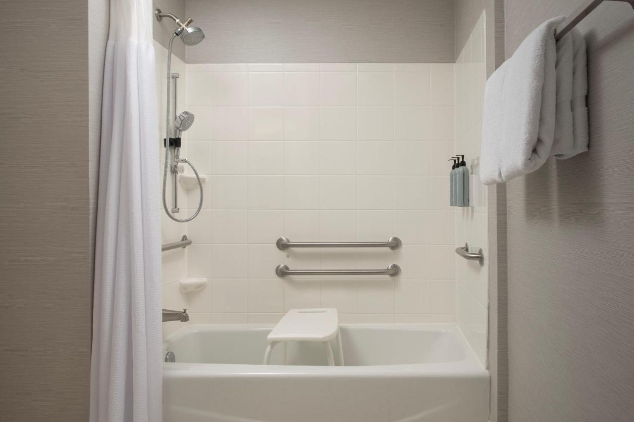 Queen Room with Two Queen Beds at Courtyard by Marriott Panama City