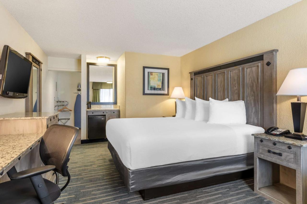  | Best Western Americana Inn