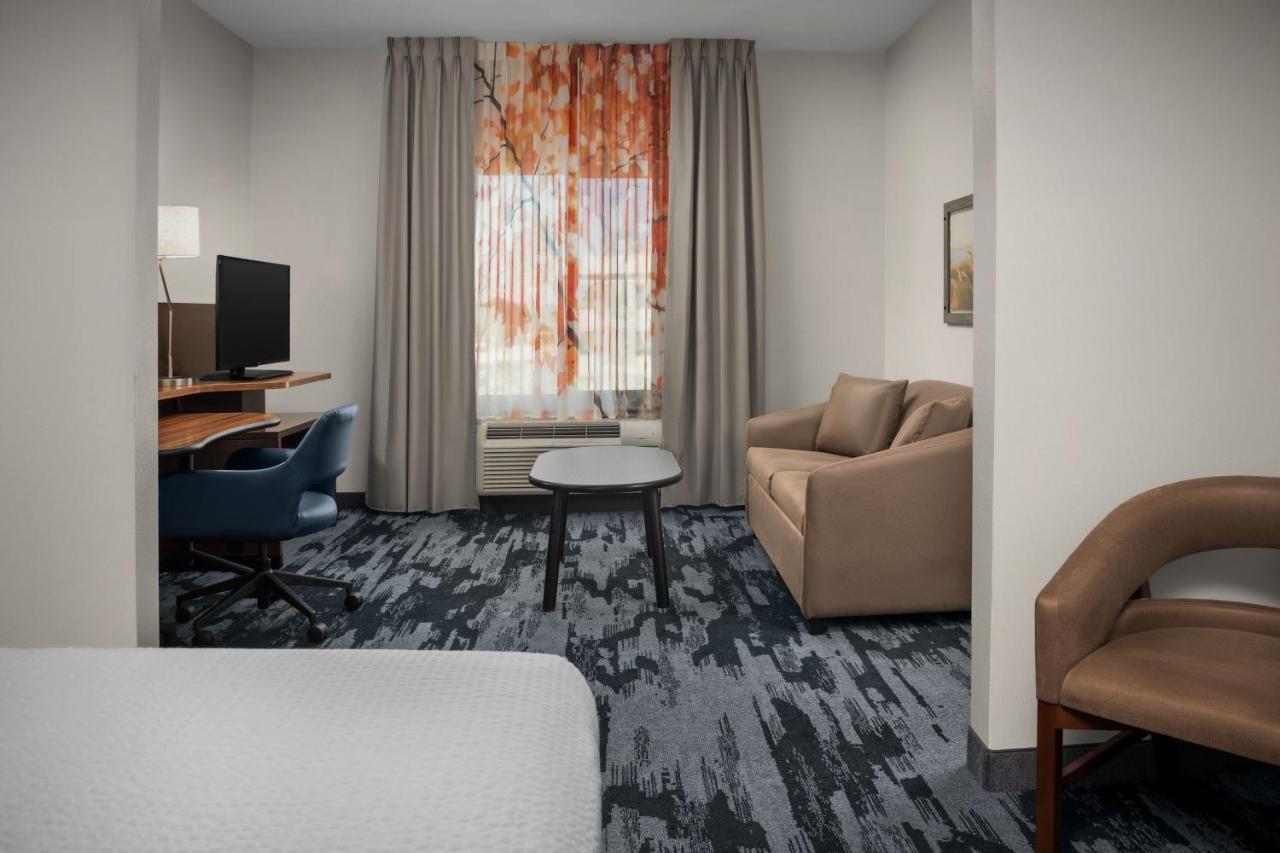 Queen Suite at Fairfield Inn & Suites by Marriott Panama City Beach