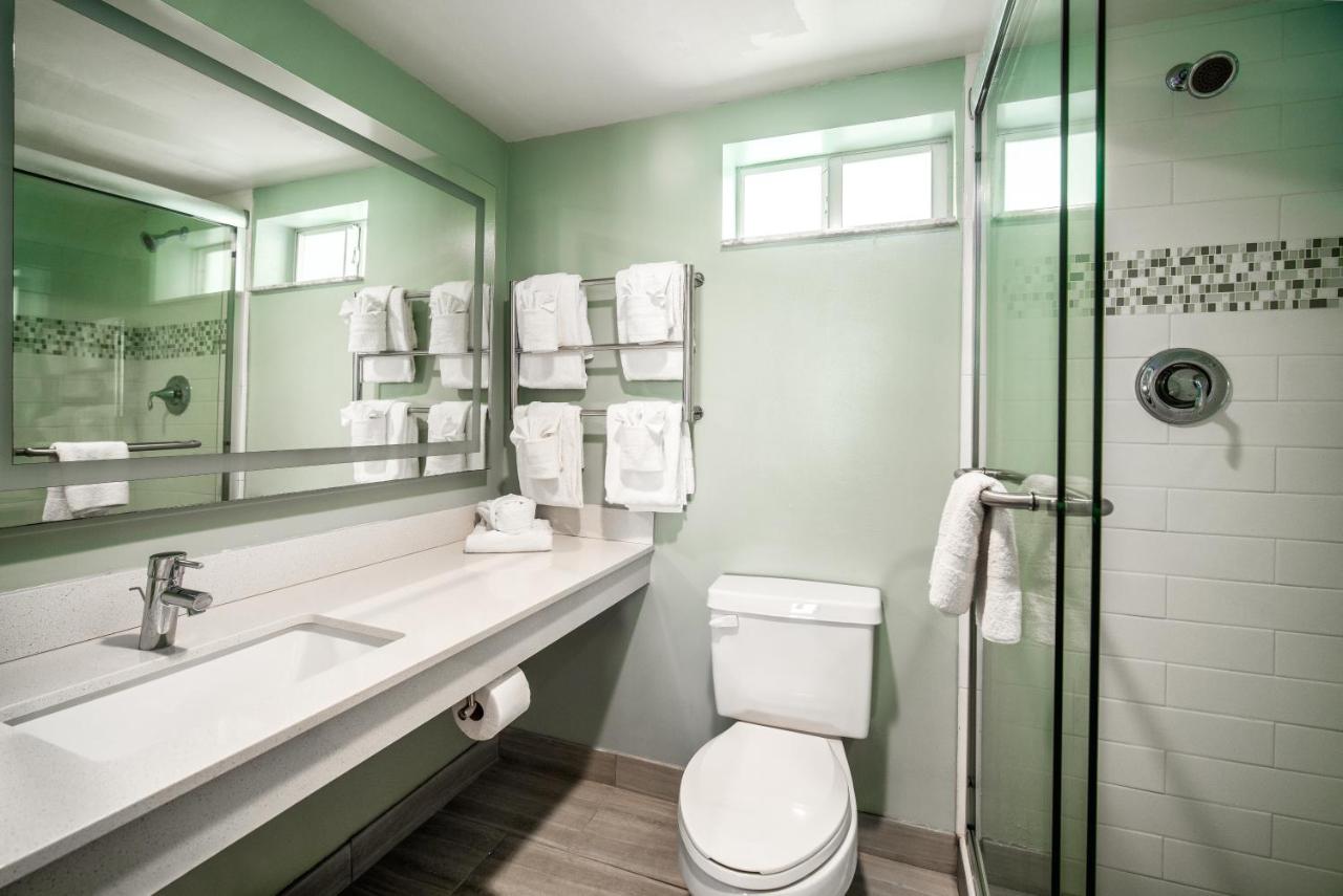 Efficiency with Oceanfront View at Perry's Ocean Edge Resort