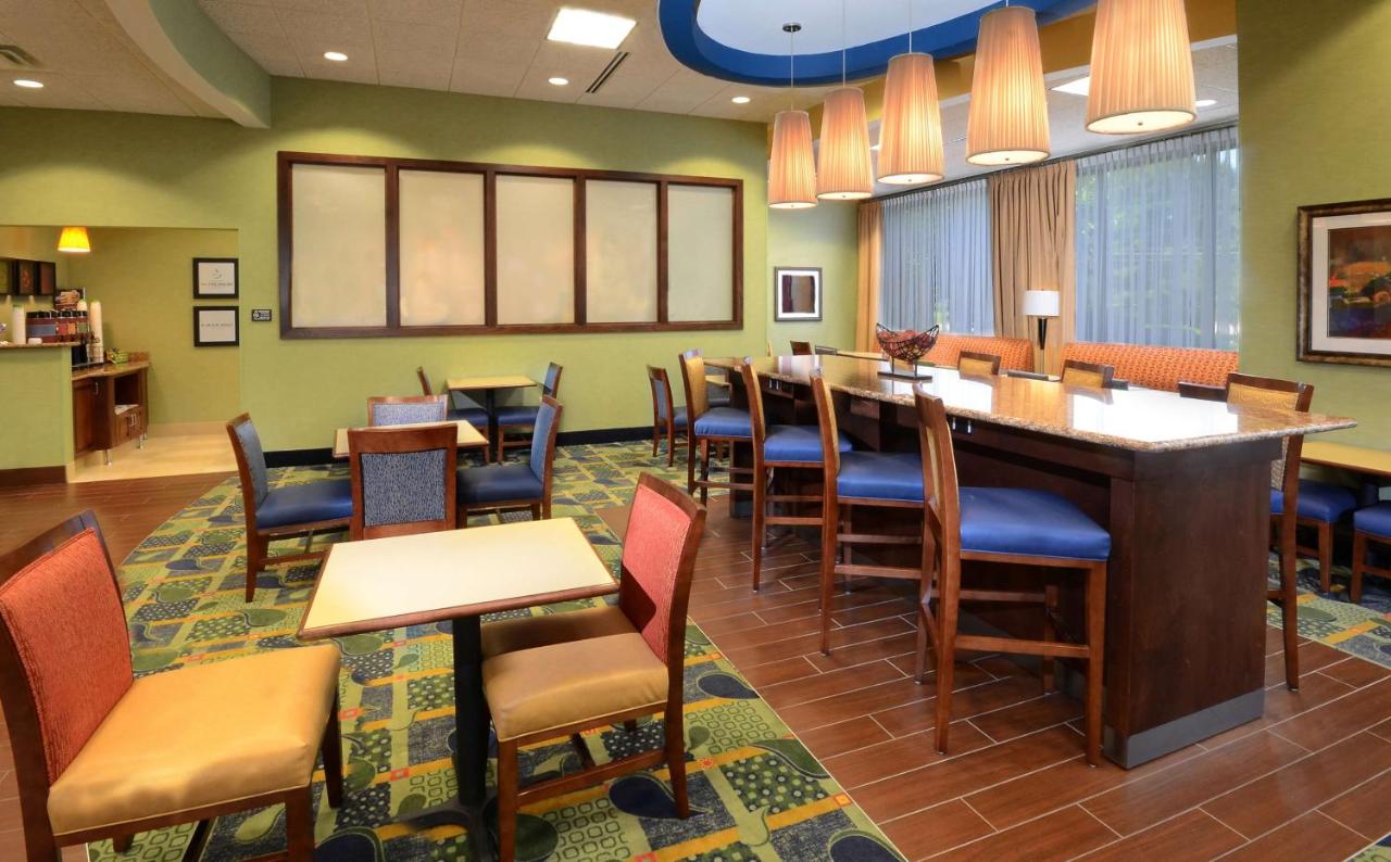 | Hampton Inn Roxboro