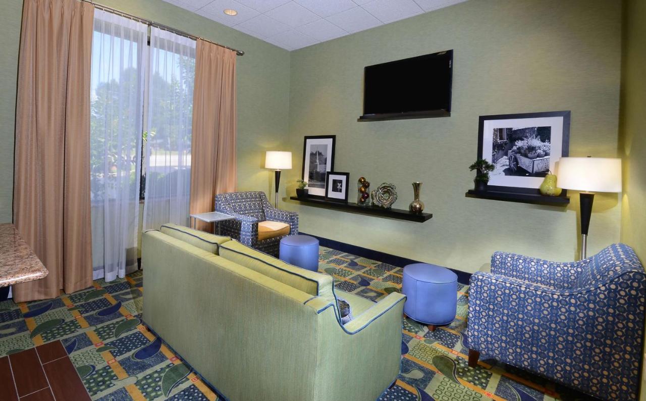 | Hampton Inn Roxboro