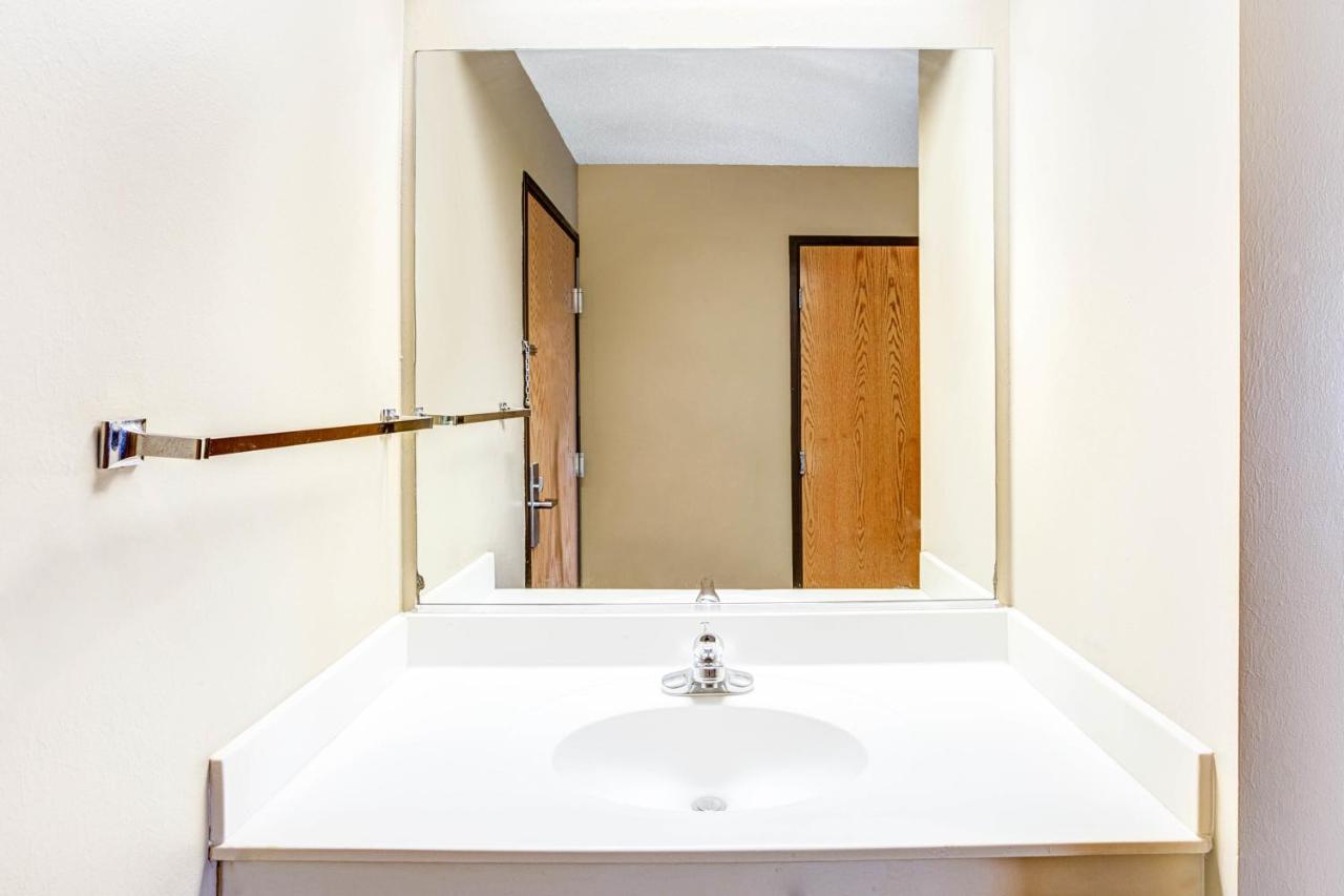 Queen Suite with Three Queen Beds - Non-Smoking at McHenry Inn