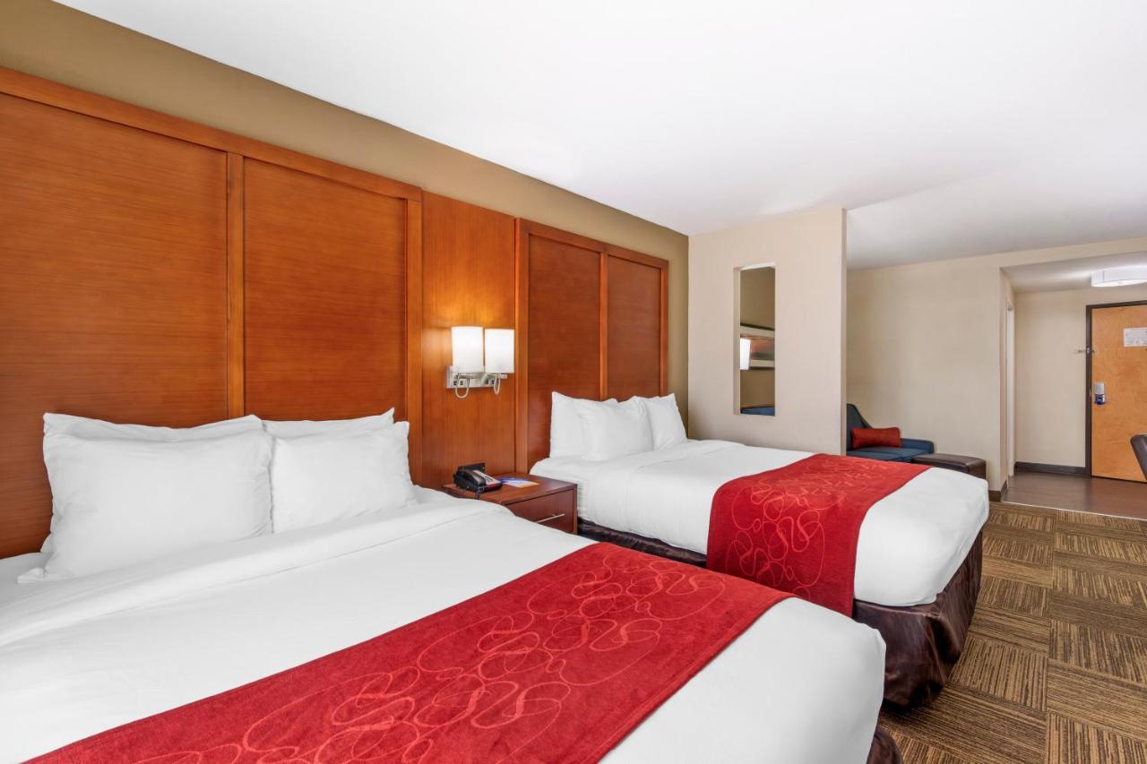 Queen Suite with Two Queen Beds - Non-Smoking at Comfort Suites Brunswick