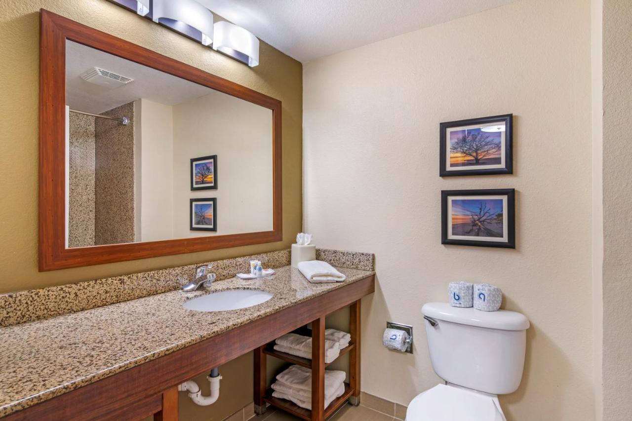 Queen Suite with Two Queen Beds - Non-Smoking at Comfort Suites Brunswick