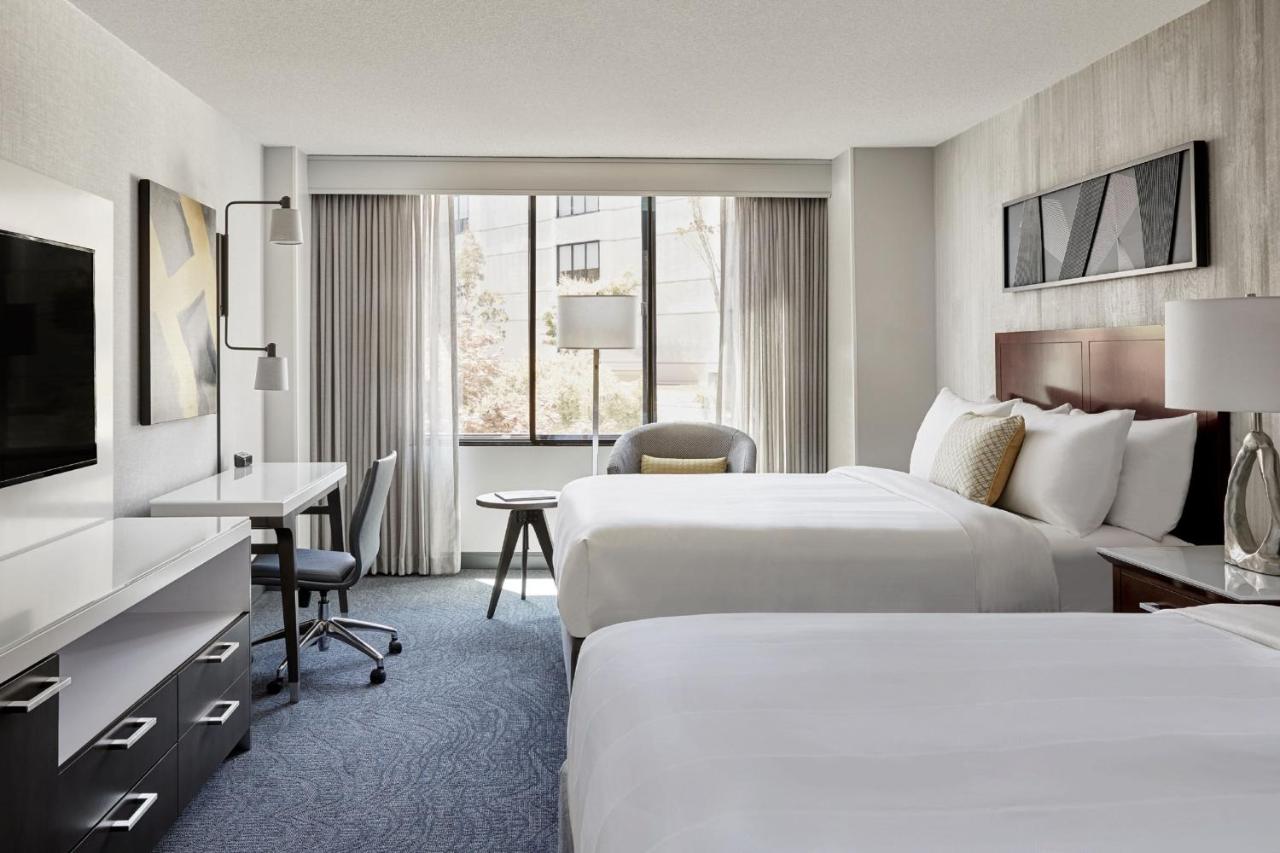 King Room with Courtyard View at Marriott San Francisco Fisherman's Wharf