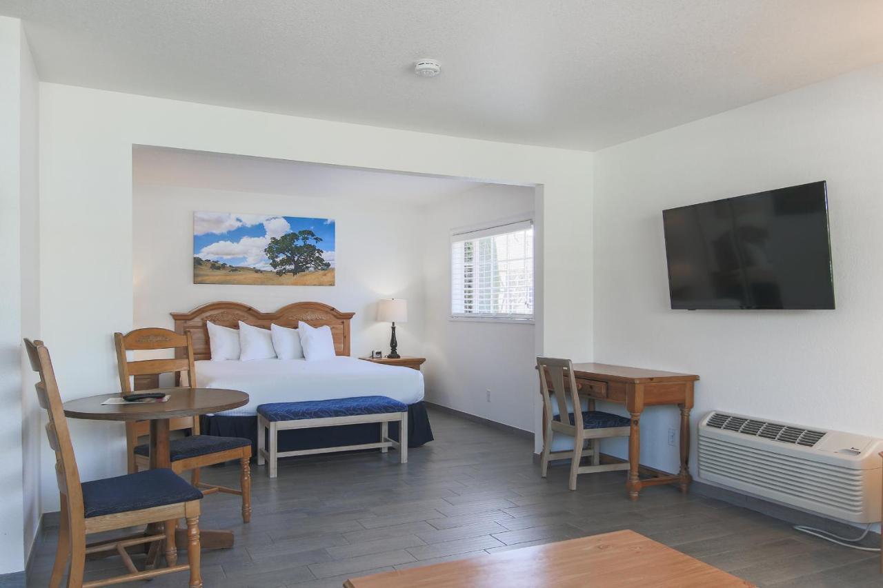  | Solvang Inn & Cottages