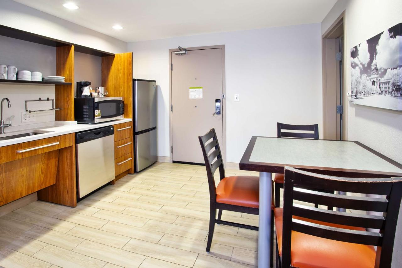 | Home2 Suites by Hilton Austin/Cedar Park