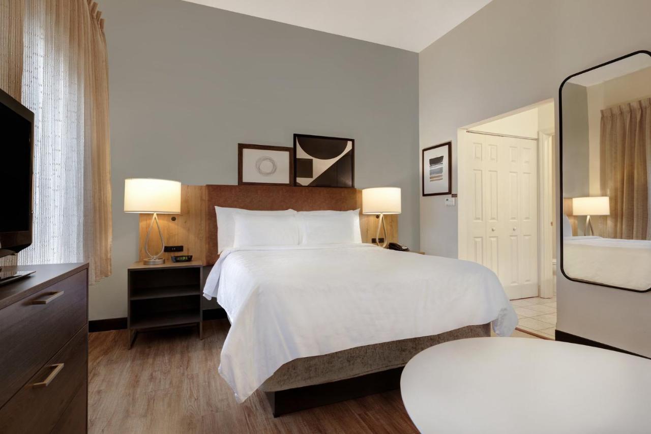 Queen Studio at Staybridge Suites Tallahassee by IHG