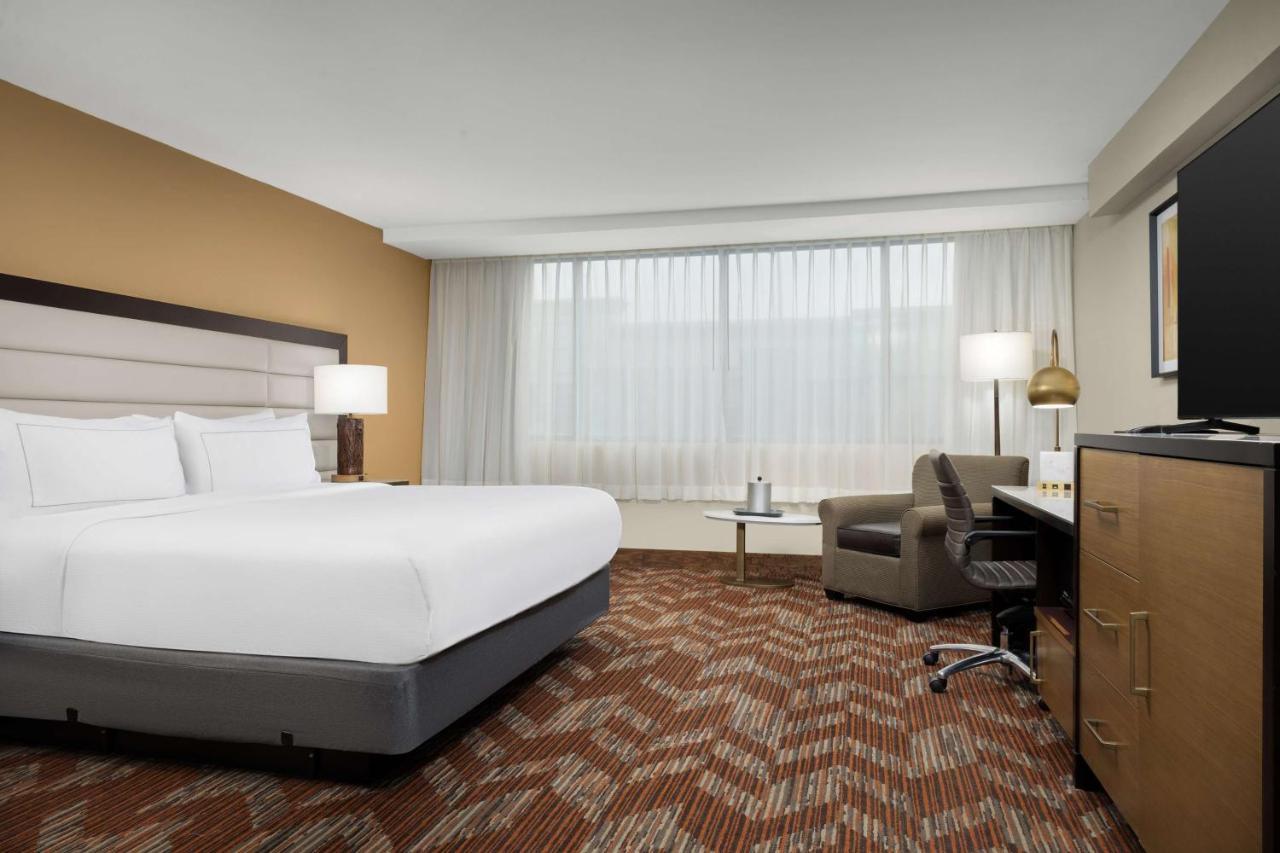 | Holiday Inn Greensboro Airport