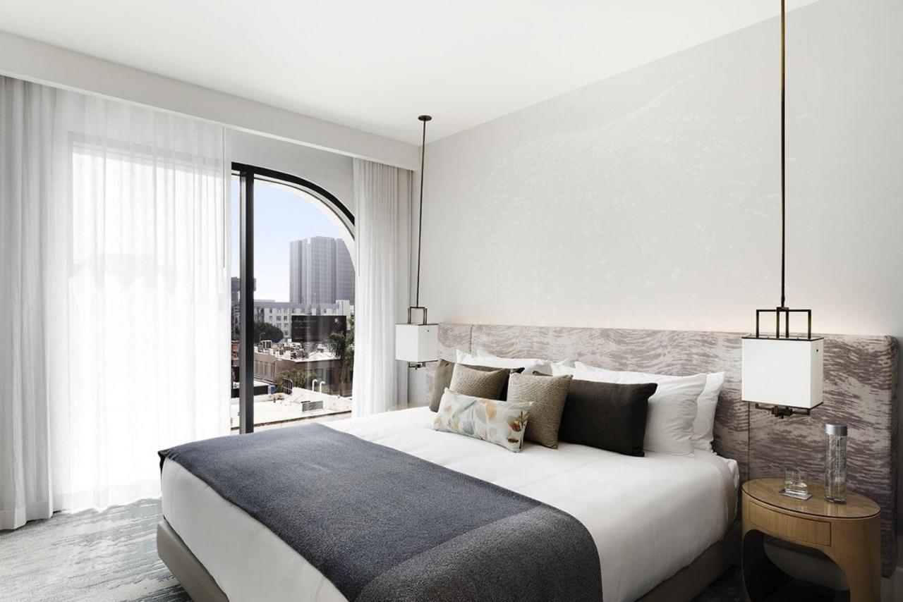 Room #159992938 at Dream Hollywood, by Hyatt