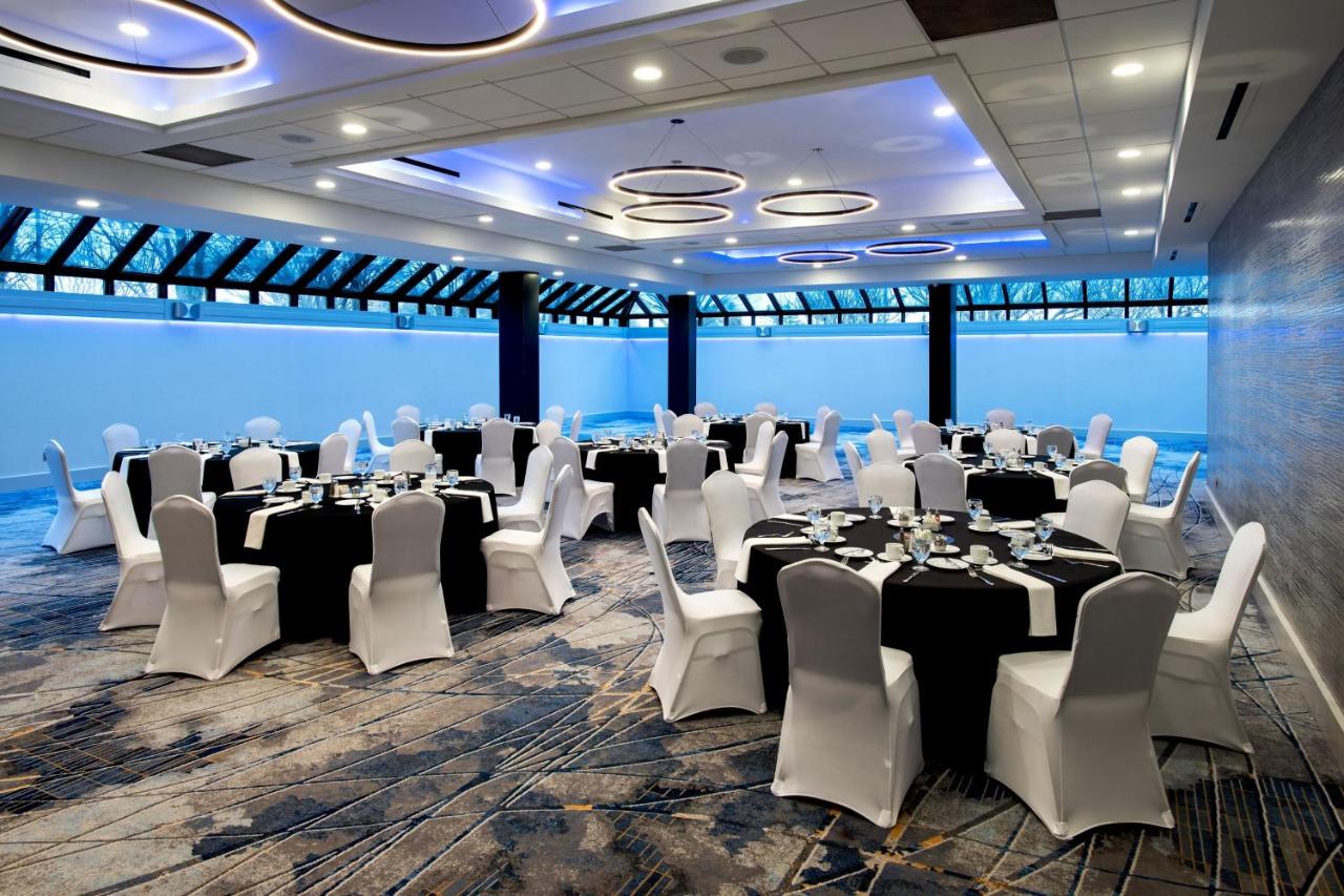  | Long Island Marriott Hotel