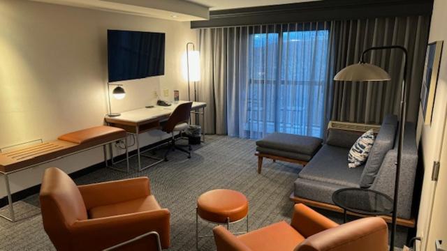 King Suite with Sofa Bed at Courtyard by Marriott Kingston