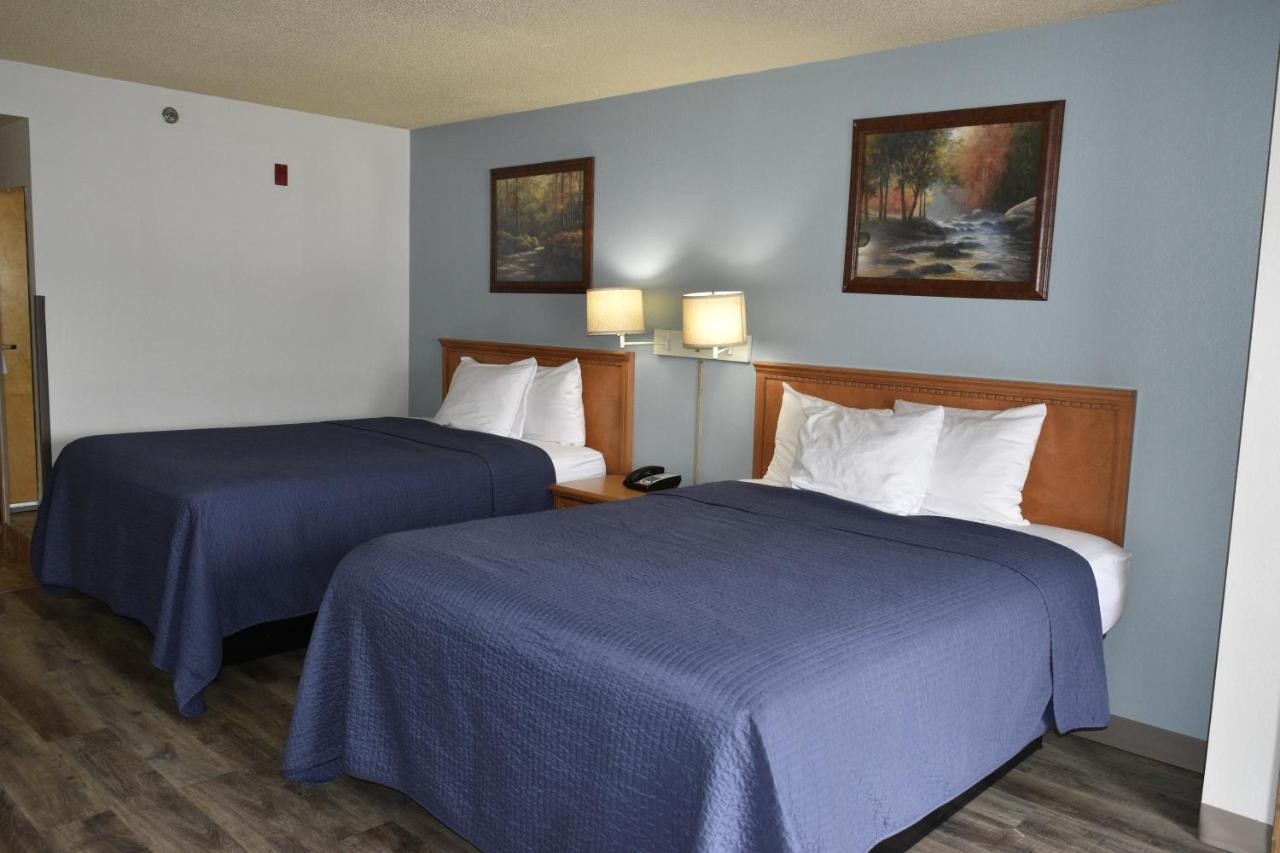 | Grand Smokies Resort Lodge Pigeon Forge