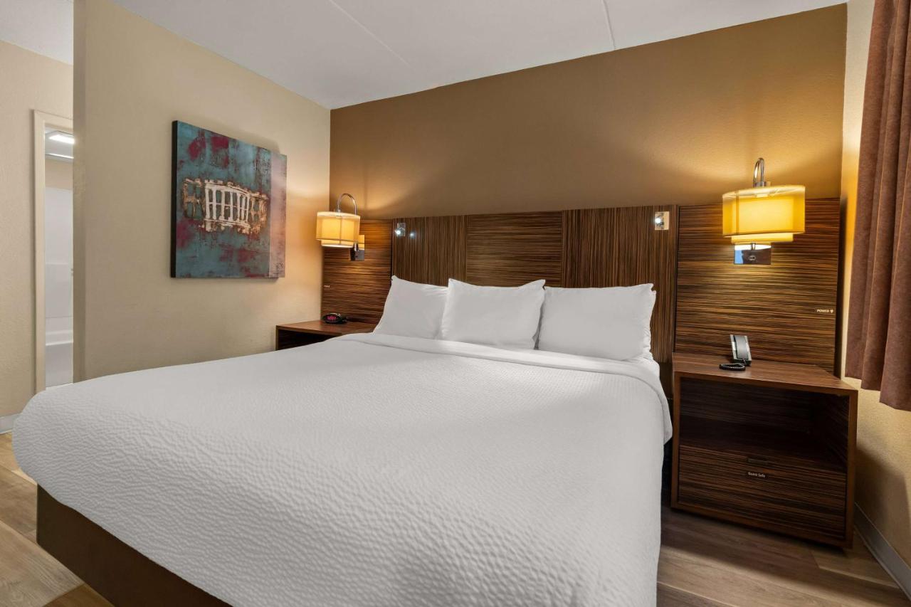 King Room - Non-Smoking at Ramada by Wyndham Harrisburg/Hershey Area