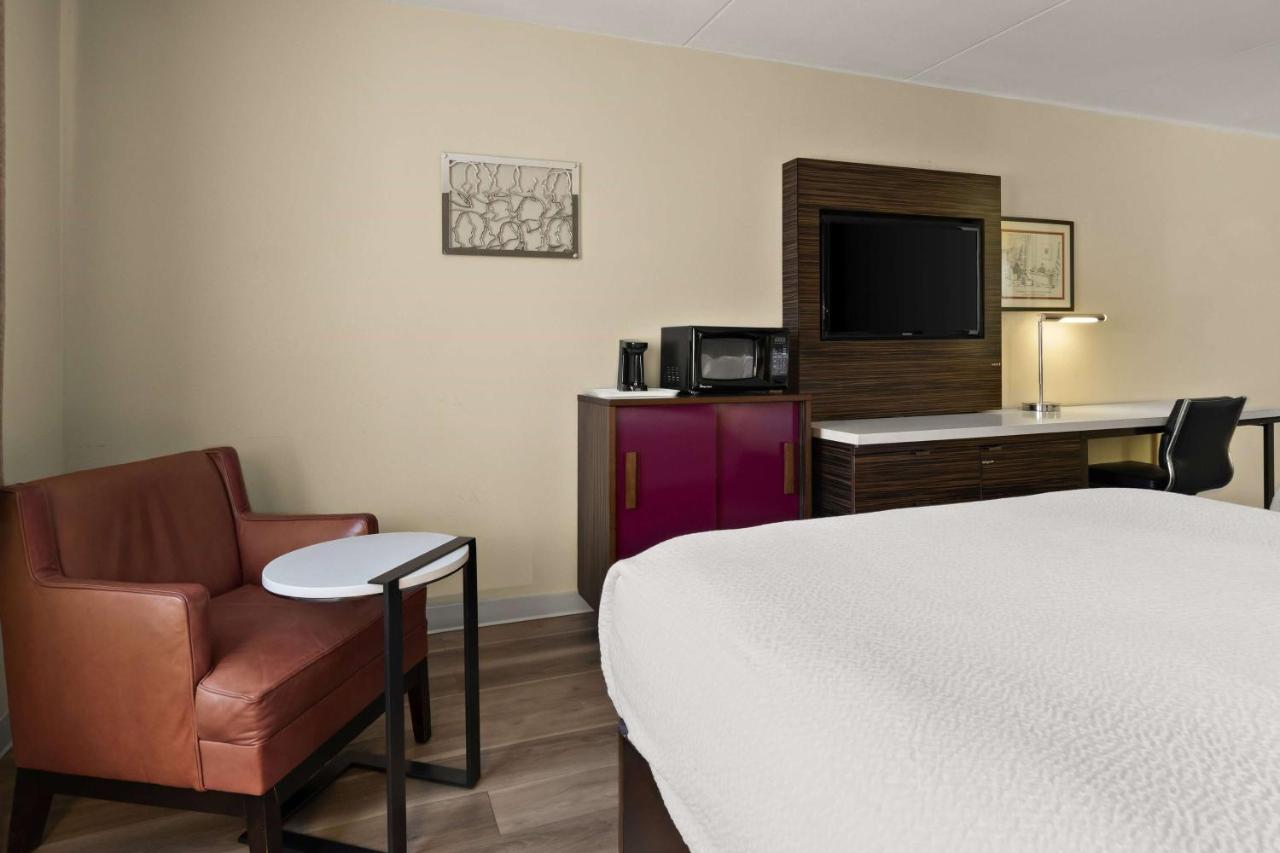 King Studio Suite - Non-Smoking at Ramada by Wyndham Harrisburg/Hershey Area