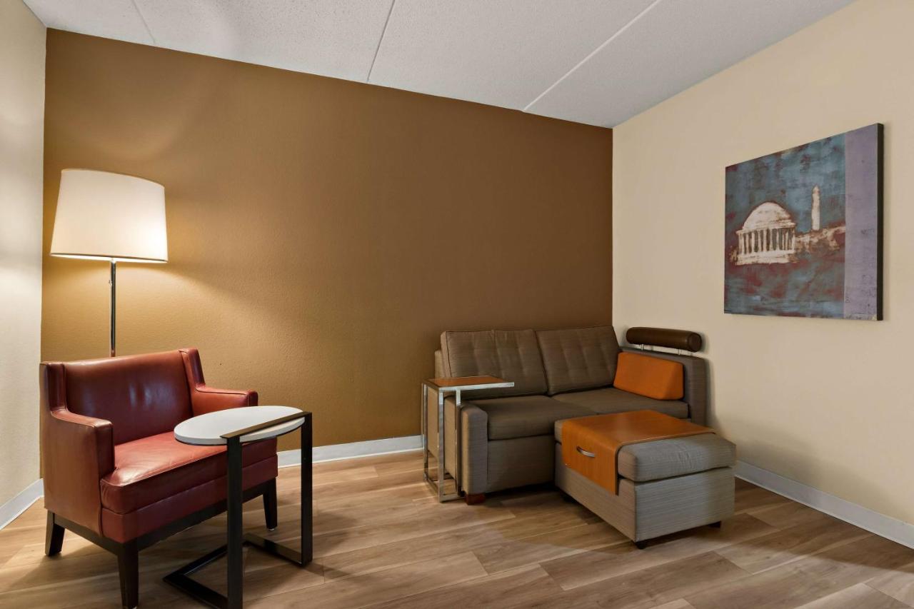 King Studio Suite - Non-Smoking at Ramada by Wyndham Harrisburg/Hershey Area