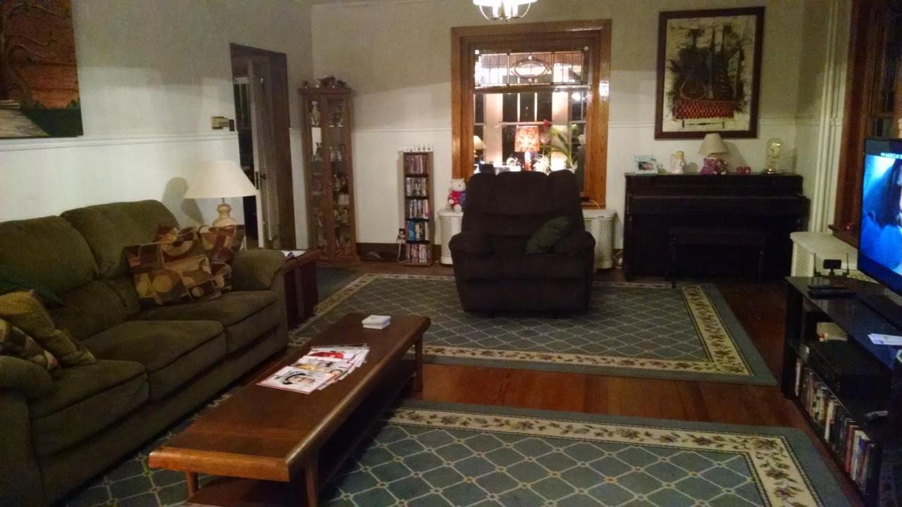  | Fish & Loaves Bed and Breakfast