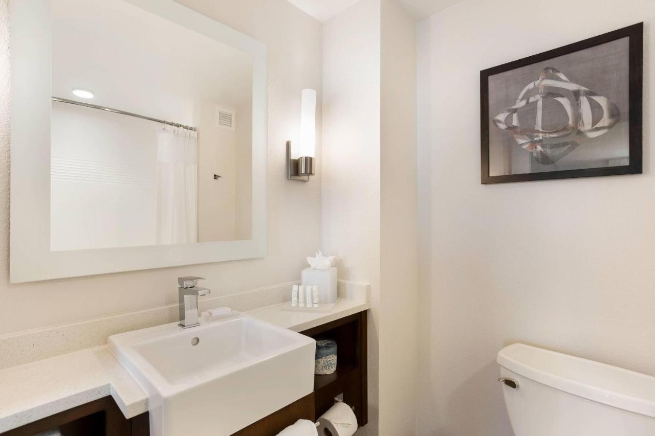 Queen Studio at TownePlace Suites San Mateo Foster City