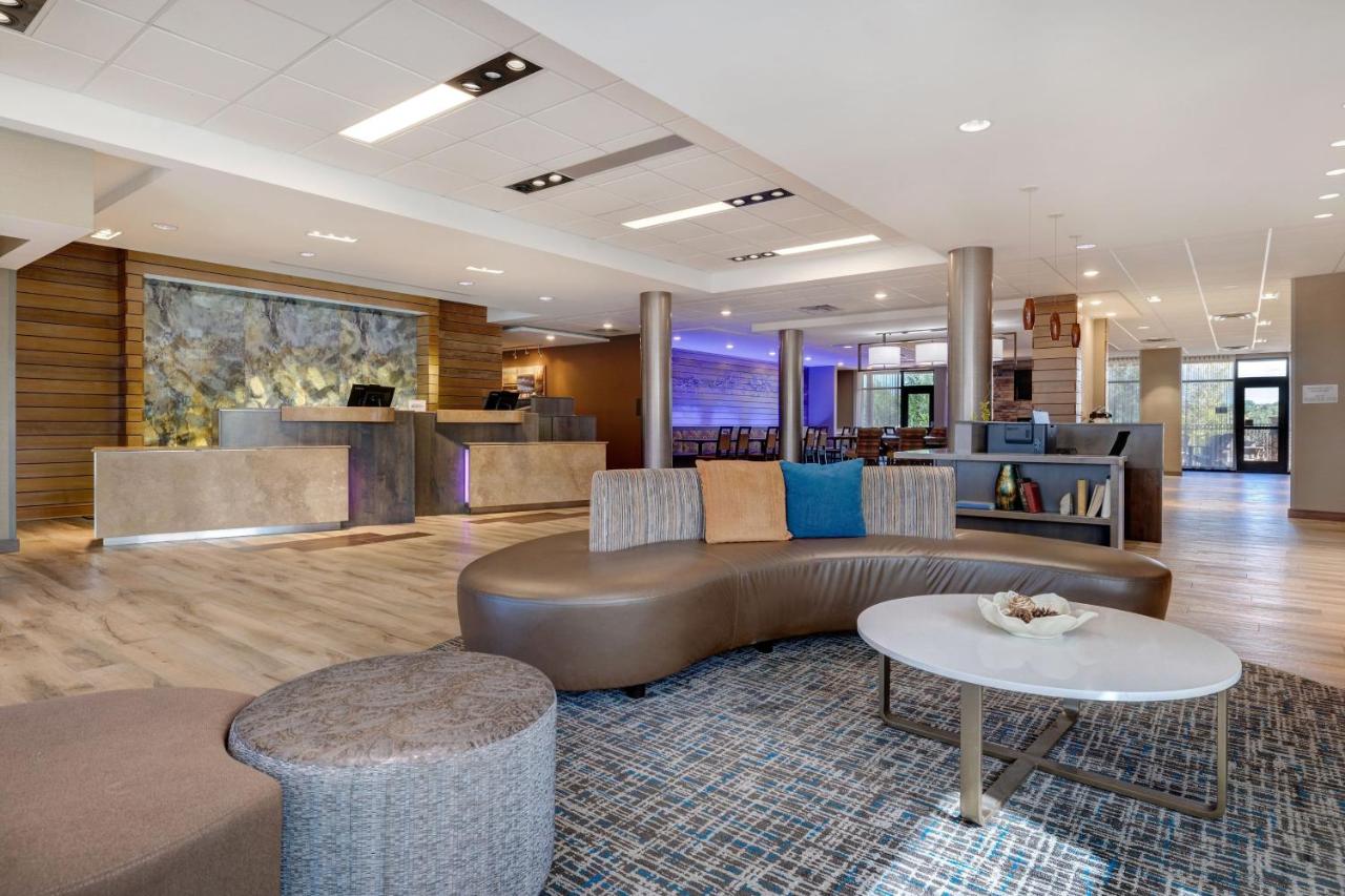 | Fairfield Inn & Suites by Marriott Colorado Springs East