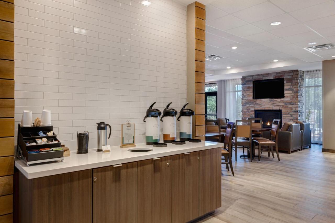 | Fairfield Inn & Suites by Marriott Colorado Springs East