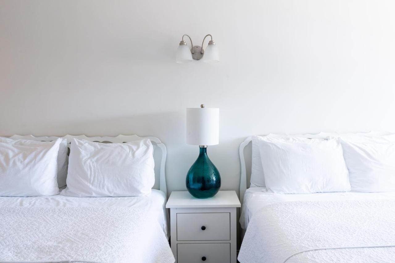 | Rhea's Inn