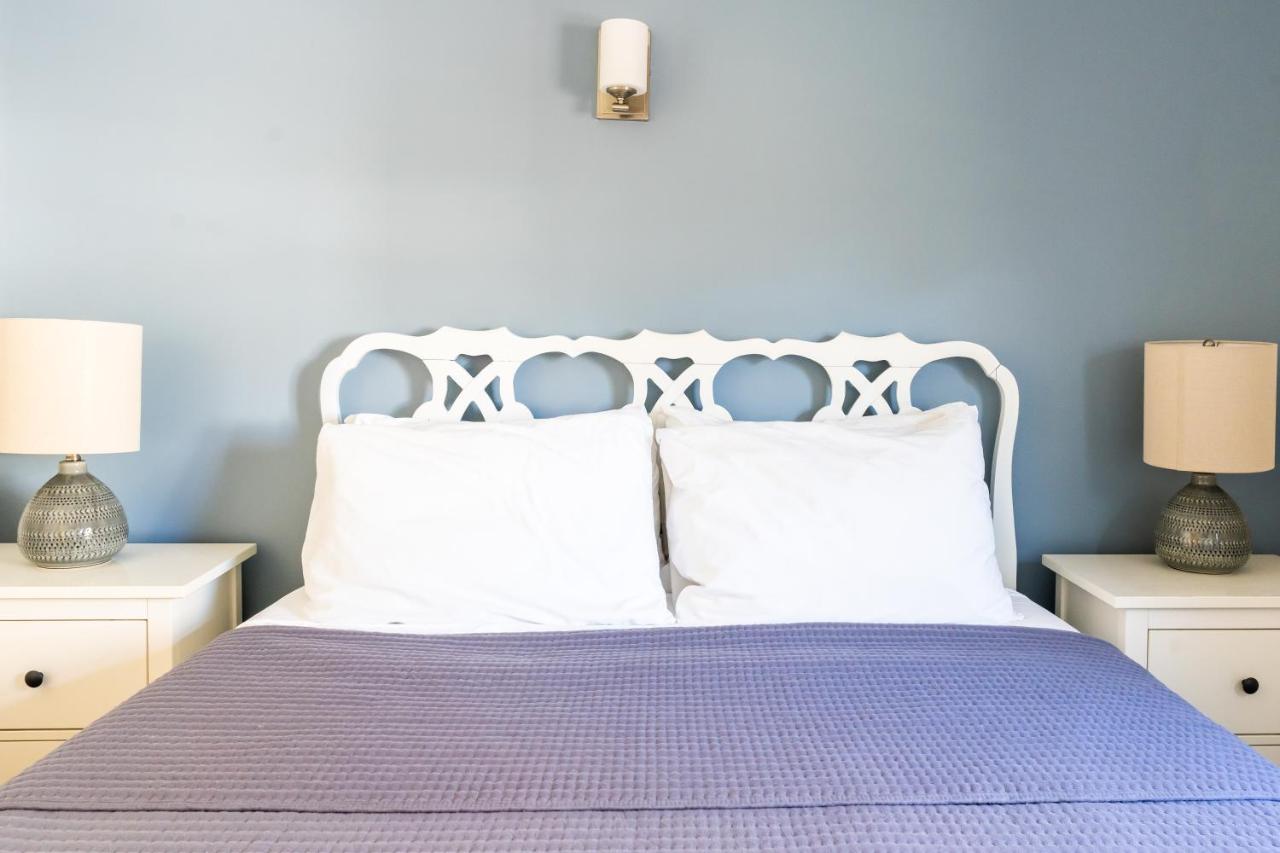| Rhea's Inn