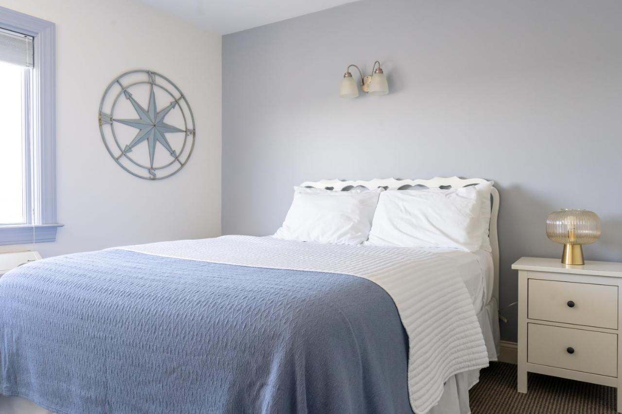 | Rhea's Inn