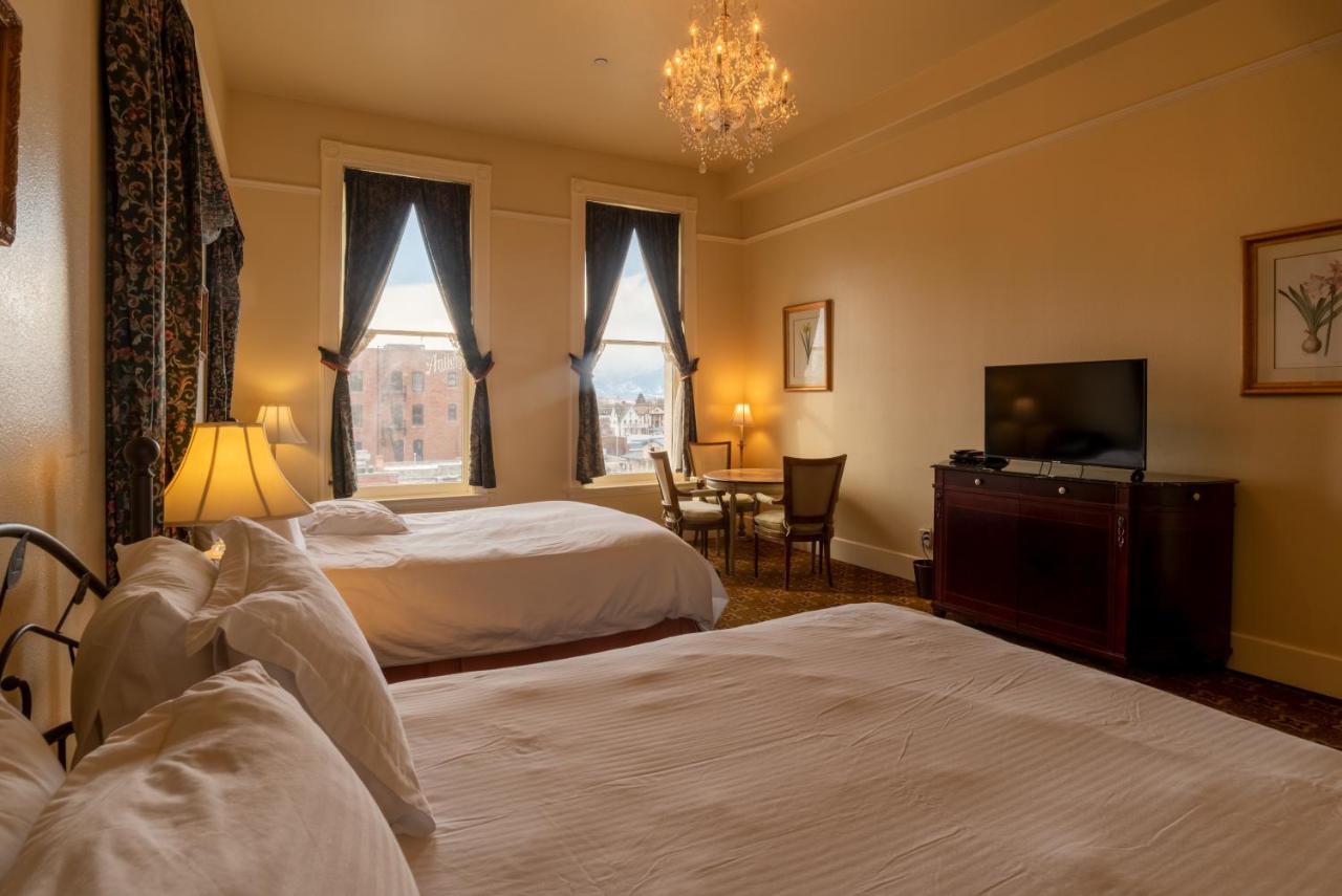 Queen Room with Two Queen Beds at Geiser Grand Hotel