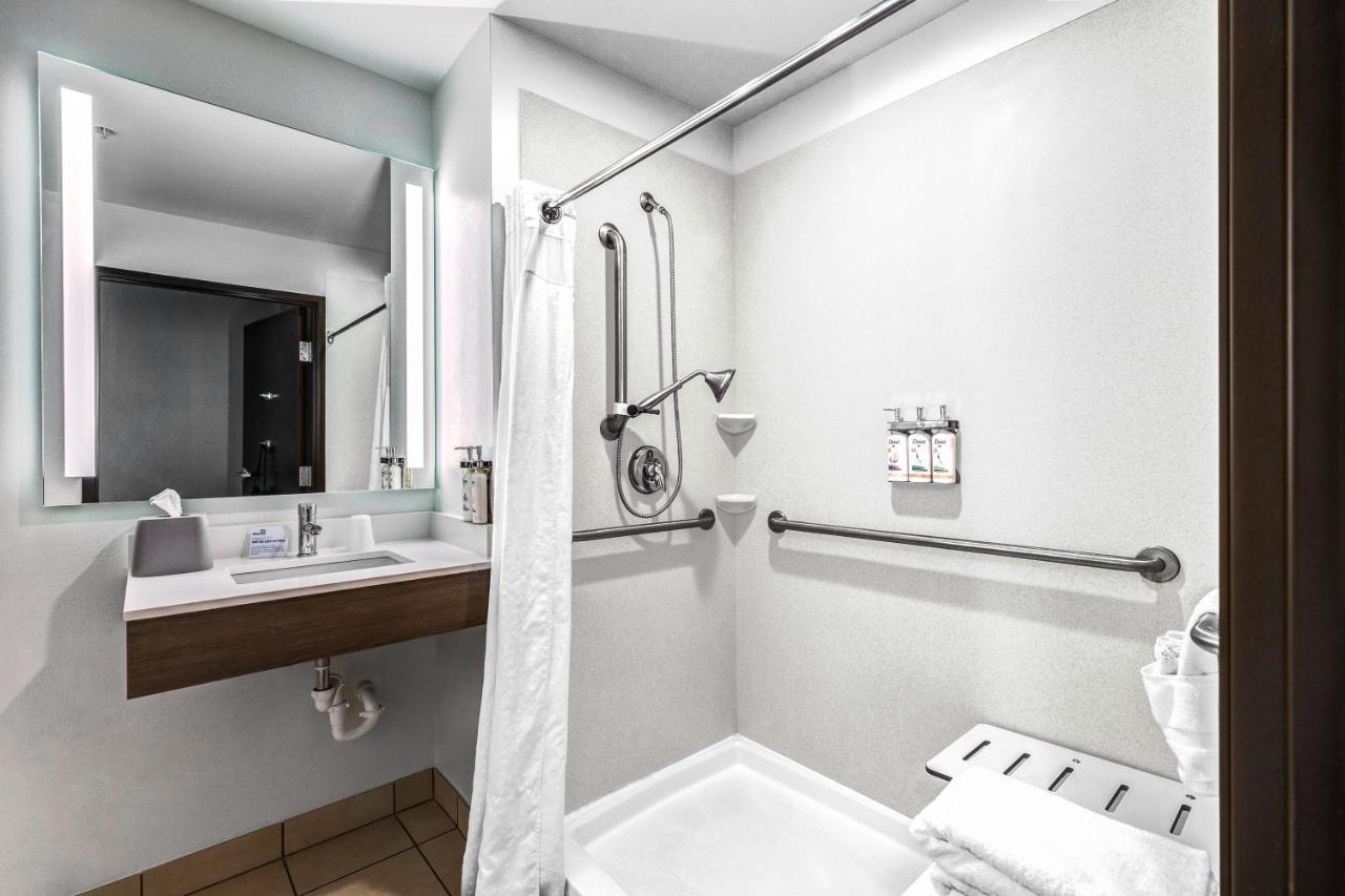 Suite - Mobility Access/Hearing Accessible at Holiday Inn Express Salinas by IHG