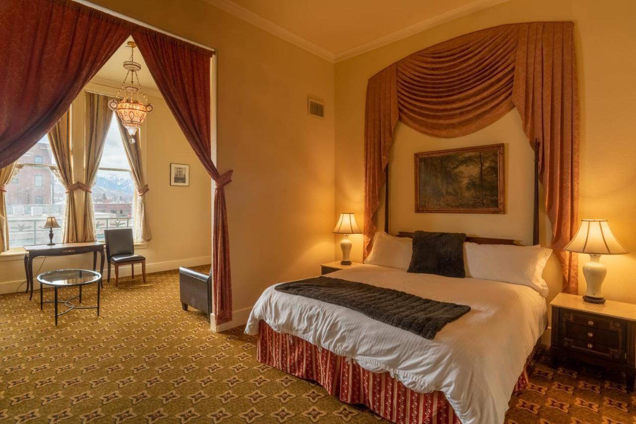 King Suite at Geiser Grand Hotel