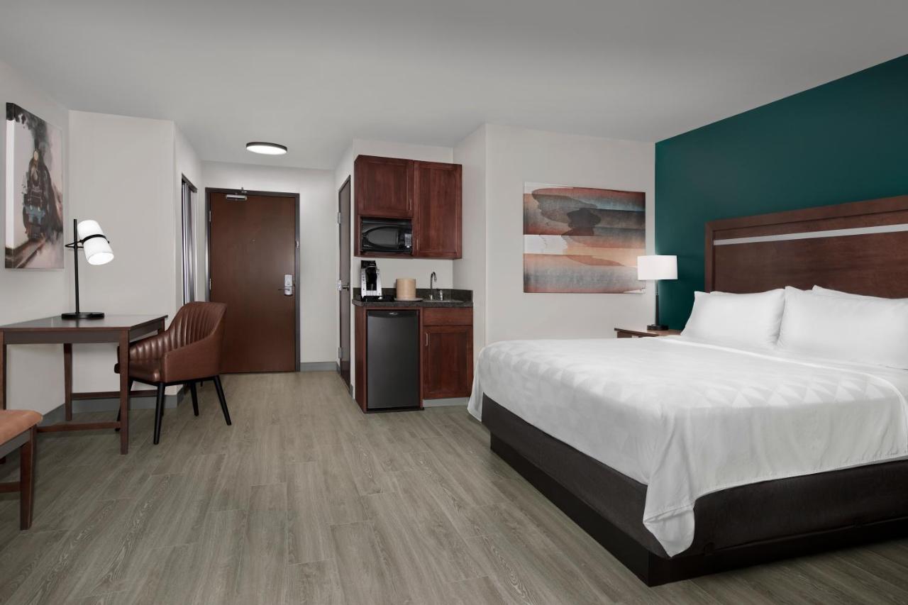 Executive King Room at Holiday Inn Hotel & Suites Durango Downtown, an IHG Hotel