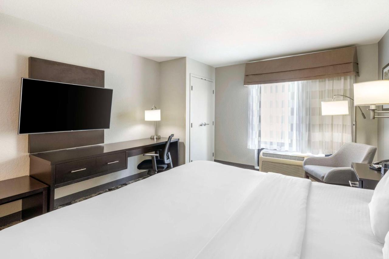 King Room at Best Western Plus Fairburn Atlanta Southwest