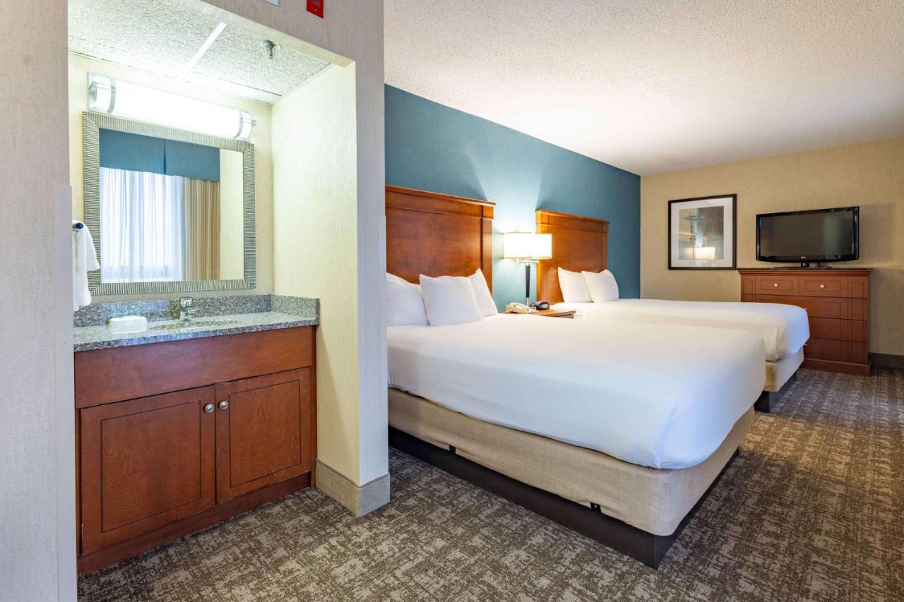 | Pear Tree Inn St. Louis Near Union Station