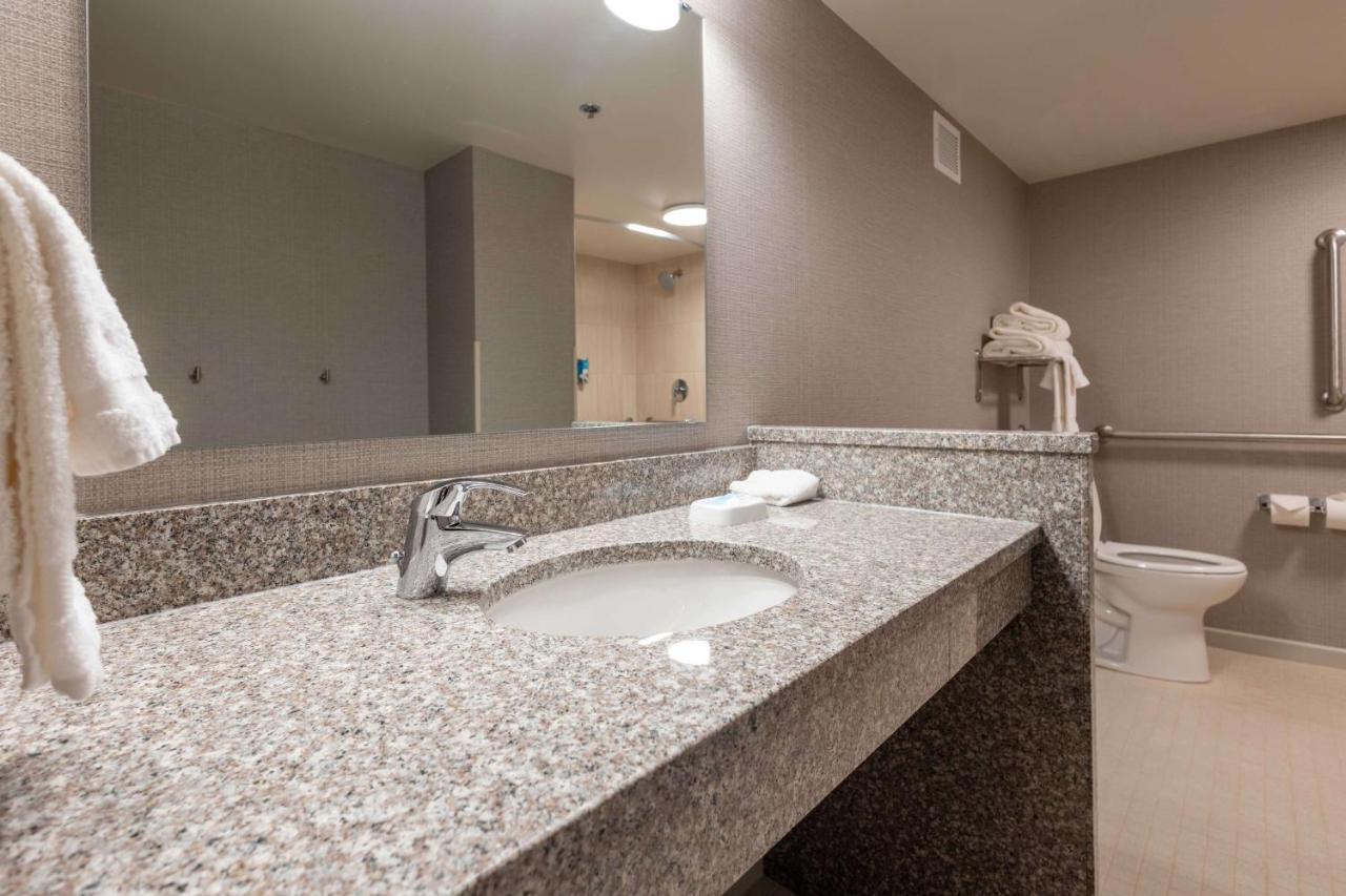 | Pear Tree Inn St. Louis Near Union Station