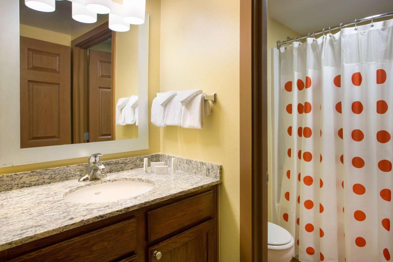 Two Bedroom Suite - Queen in Each at Sonesta Simply Suites Phoenix Scottsdale