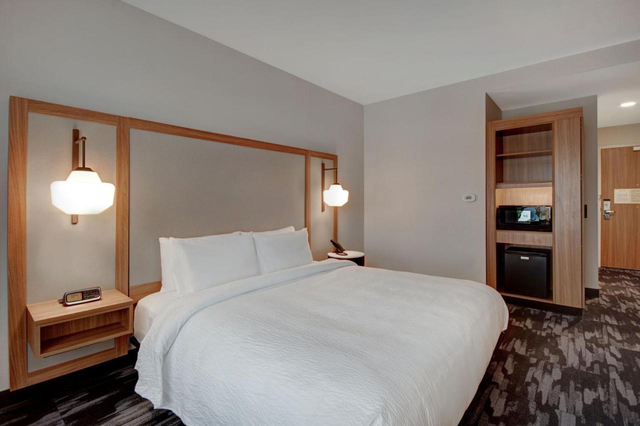 | Fairfield by Marriott Inn & Suites Rochester Hills
