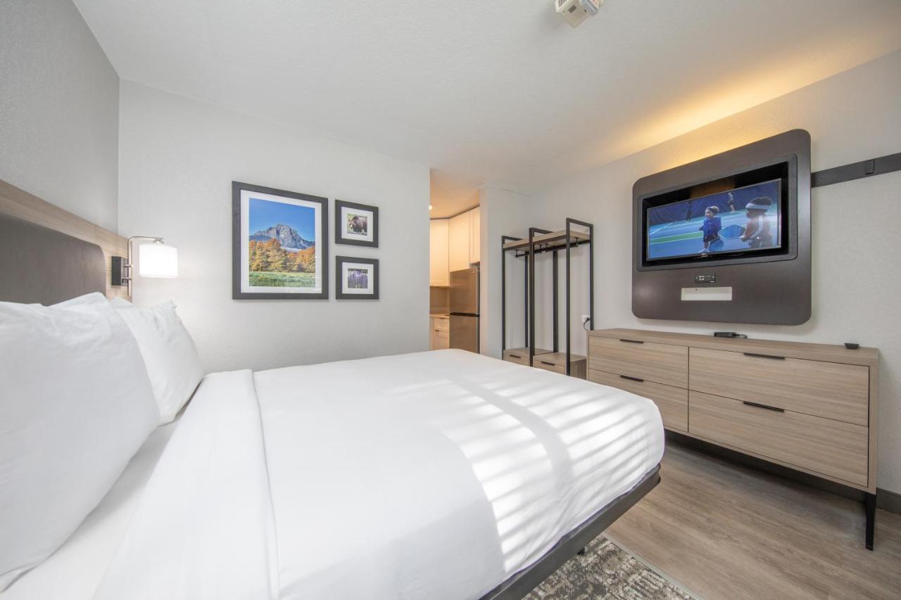  | The Jackson SouthTown Motel