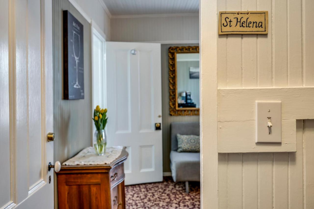 | Calistoga Wine Way Inn