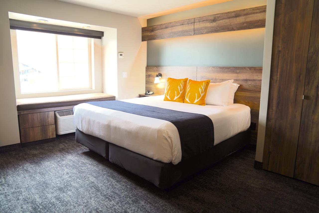 King Suite at Hotel Ruby Ponderay/Sandpoint