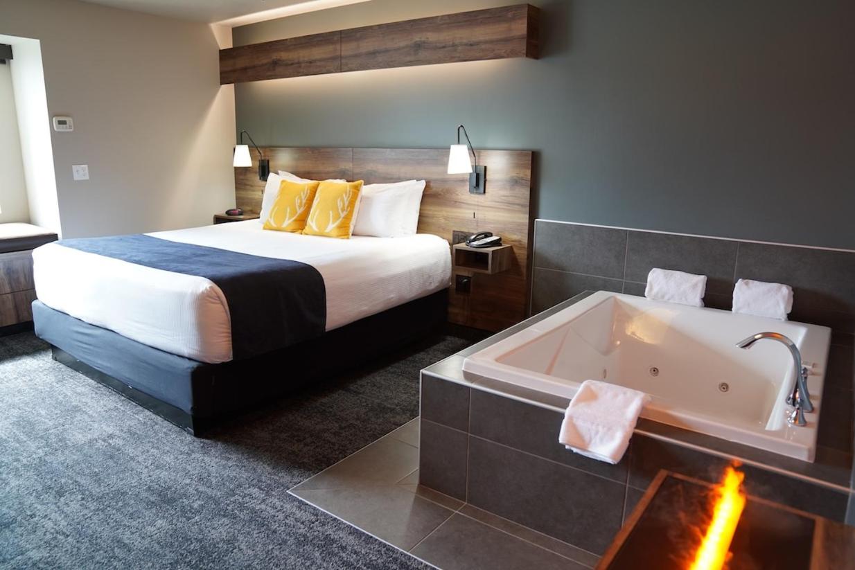 Junior Suite at Hotel Ruby Ponderay/Sandpoint
