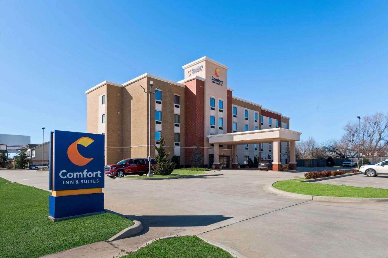 | Comfort Inn & Suites Newcastle - Oklahoma City