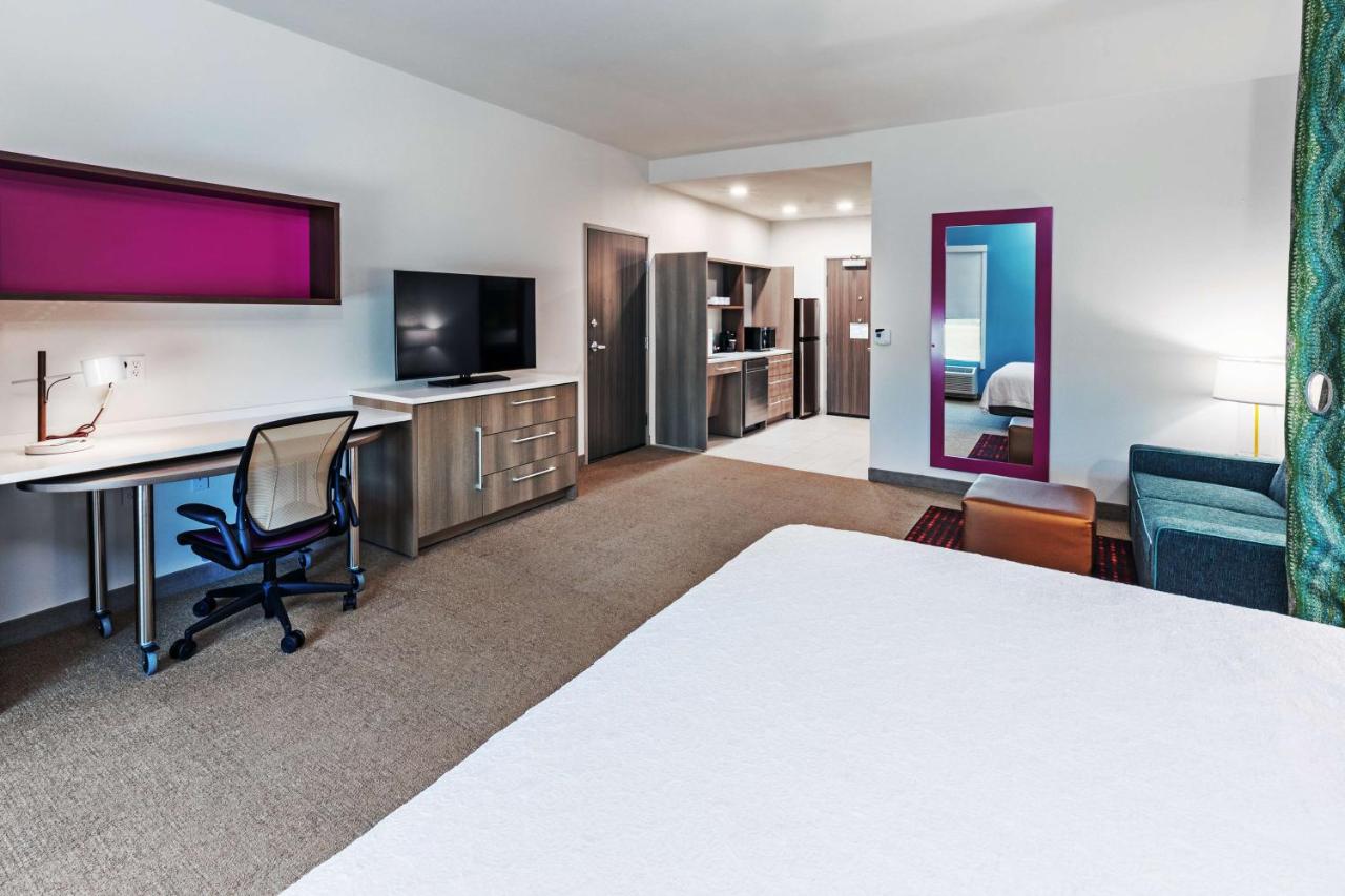 King Studio Suite with Bath Tub - Accessible at Home2 Suites by Hilton Weatherford