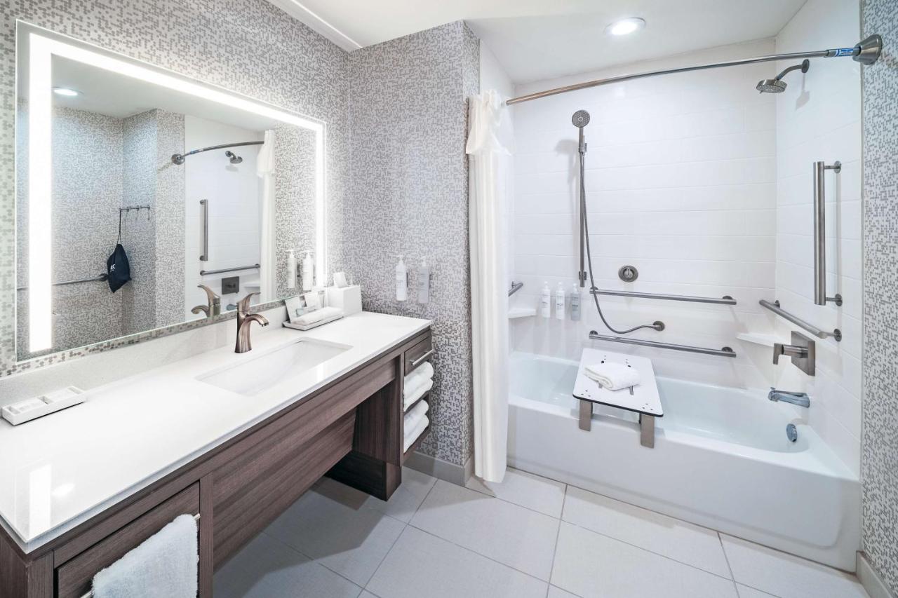 King Studio Suite with Bath Tub - Accessible at Home2 Suites by Hilton Weatherford