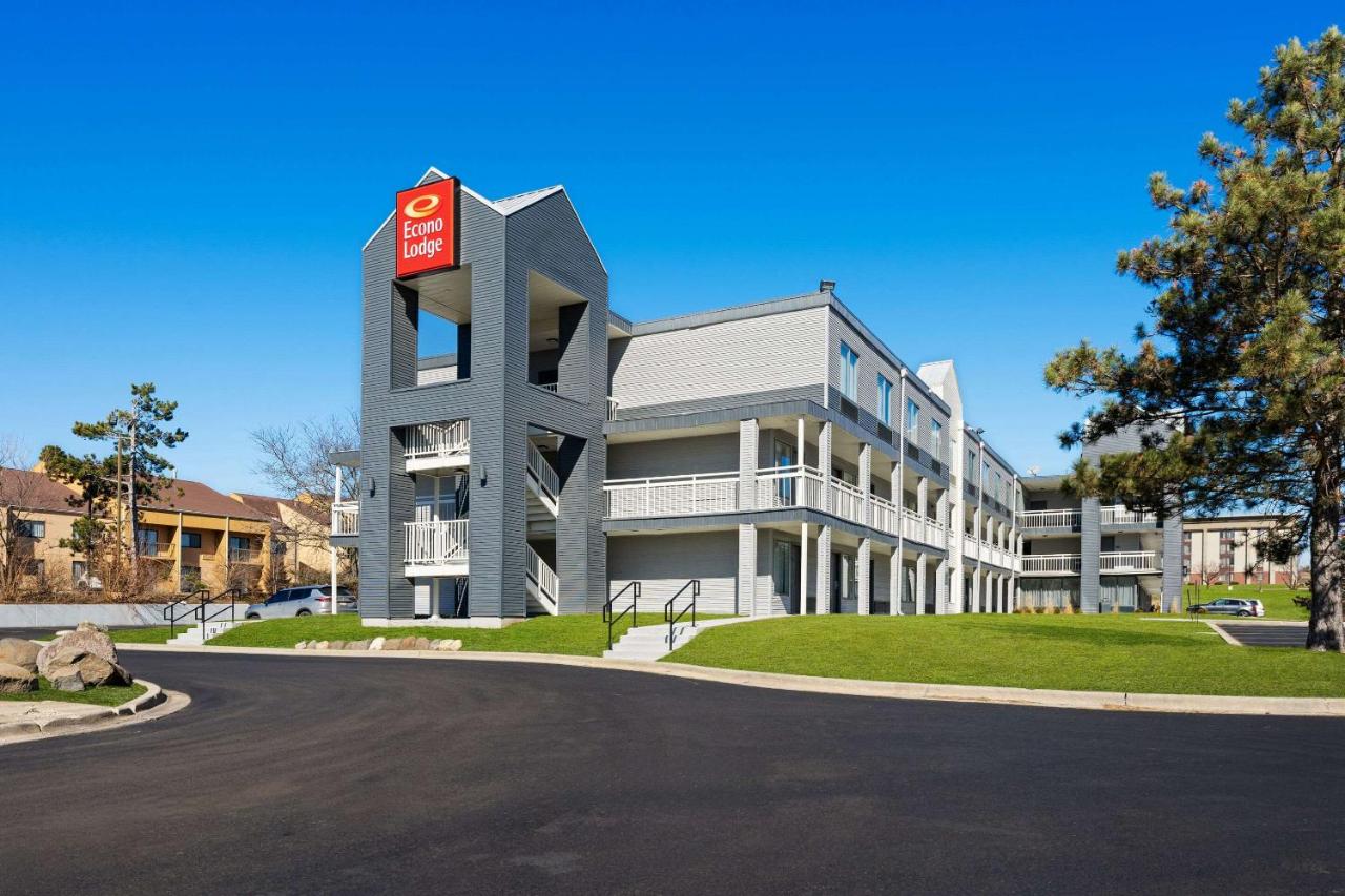 | SureStay Hotel by Best Western Rockford East