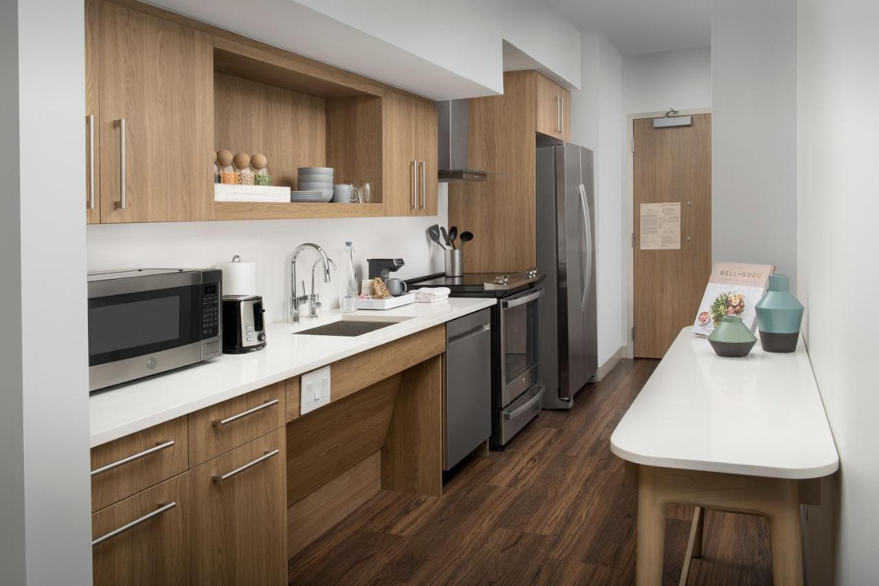Studio Commons, 4 Bedroom Suite, Balcony at Element Jacksonville Beach