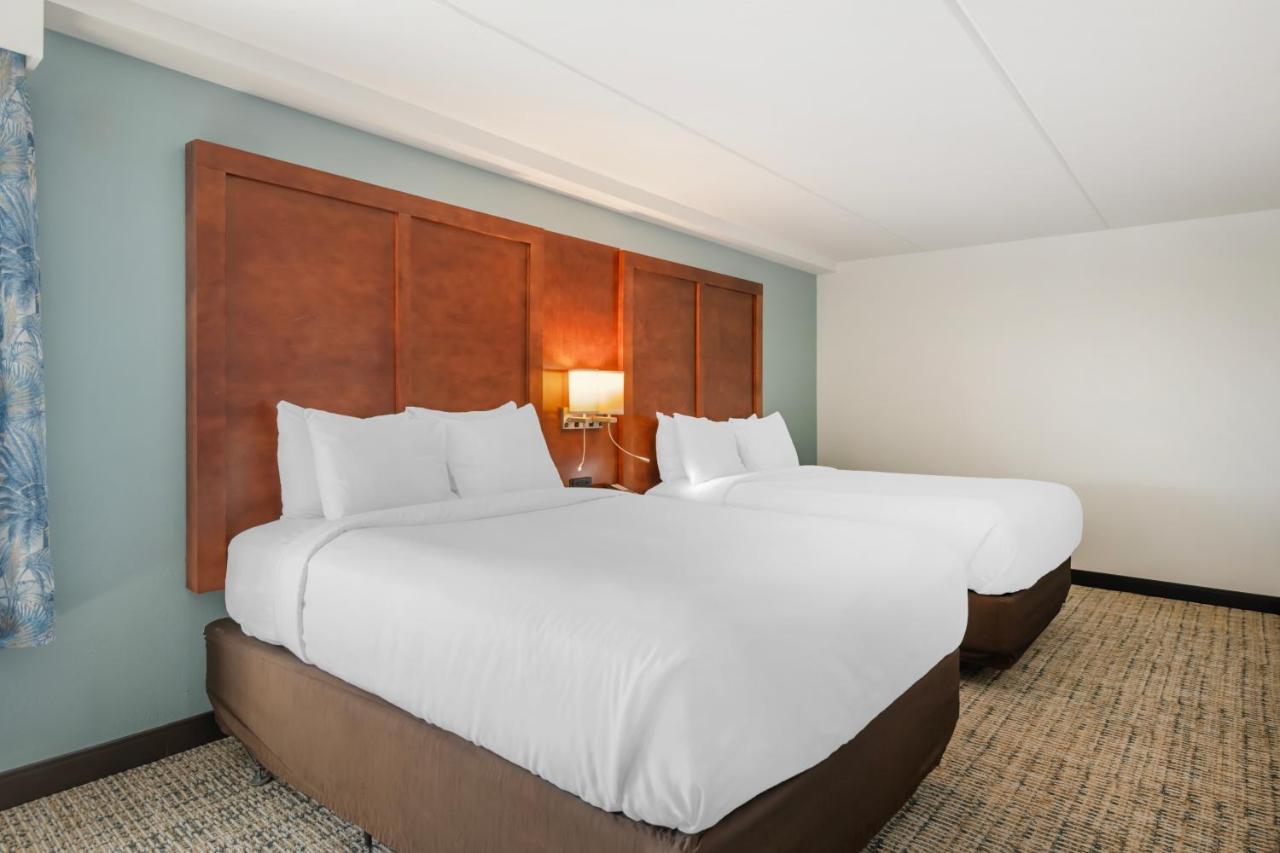 Queen Suite with Two Queen Beds - Accessible/Non-Smoking at Surf and Sand, BW Signature Collection